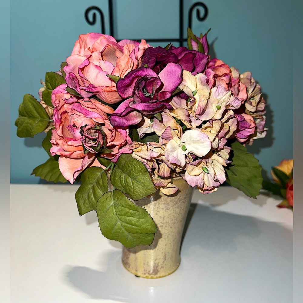 Artificial Silk Flower Arrangement 11”